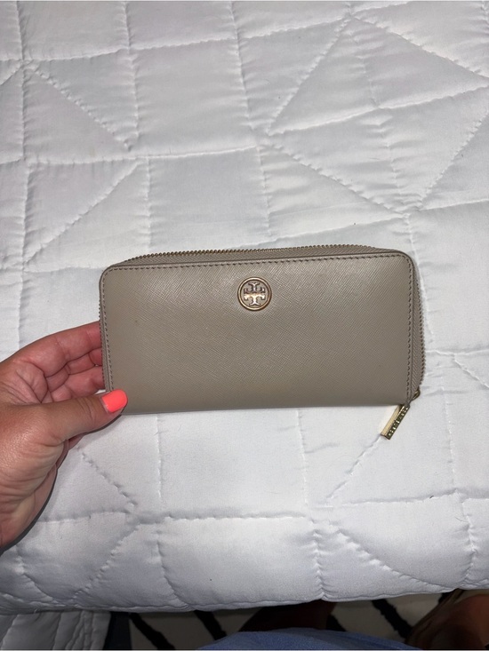 Tory Burch Handbags - Tory Burch Saffiano Zip Wallet in Taupe with Gold Logo